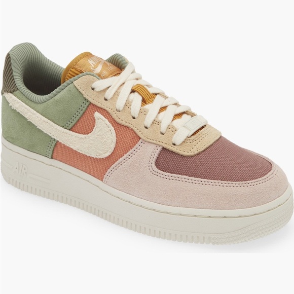 Nike Shoes - Nike
Air Force 1 07 LX
Brand new W/ box🔥